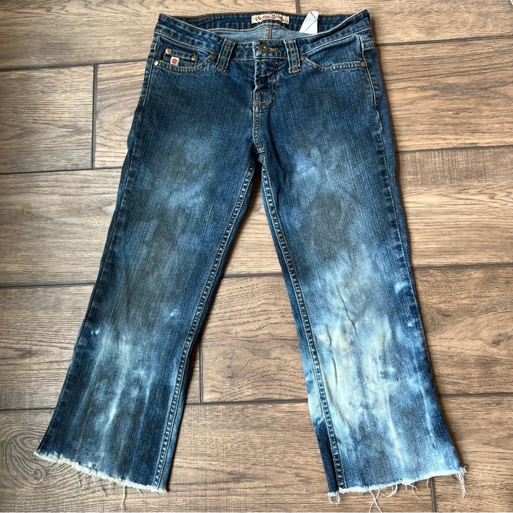 Thrashed Vtg y2k low-rise bleach-stained faded cutoff grunge capris jeans moto